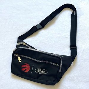 NWOT Toronto Raptors NBA Black Belt Bag